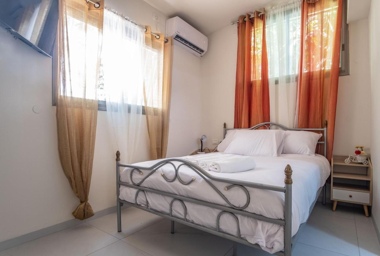 Port City Haifa - Luxury Apartments 50 Mtrs From The Beach Exterior photo